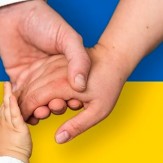 КОНТРАКС съдейства за ускорено записване за училище или детска градина на деца от Украйна